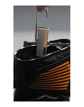 Glove Presentation Clip